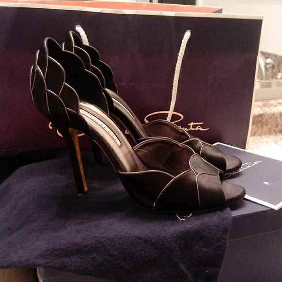 Oscar de la Renta Shoes - $845 OSCAR DE LA RENTA W/ BOX, 2 BAGS AND CARD 6.5